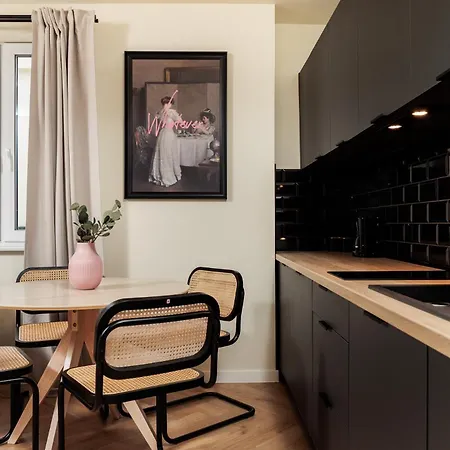 Urban Retreat - Krowoderska - By Upstairs