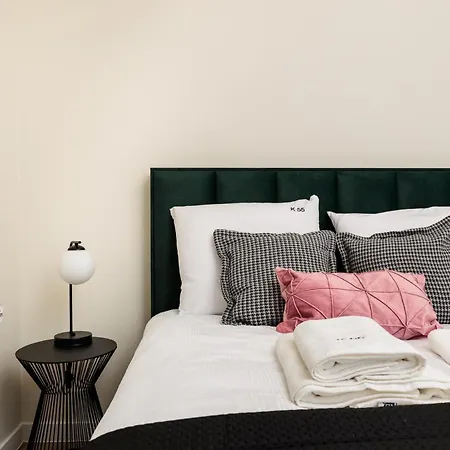 Urban Retreat - Krowoderska - By Upstairs Cracovia