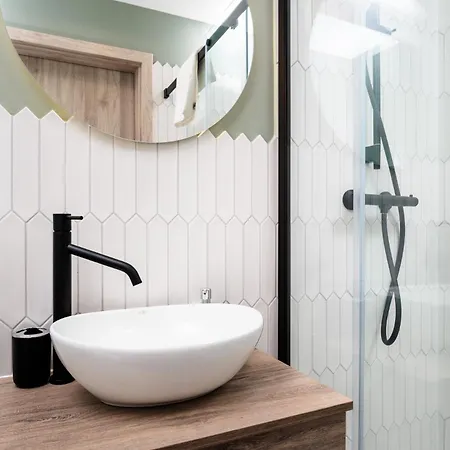 Urban Retreat - Krowoderska - By Upstairs Appartamento Cracovia